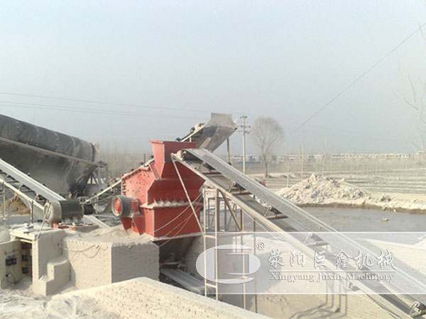 新型制砂機(jī)客戶使用現(xiàn)場