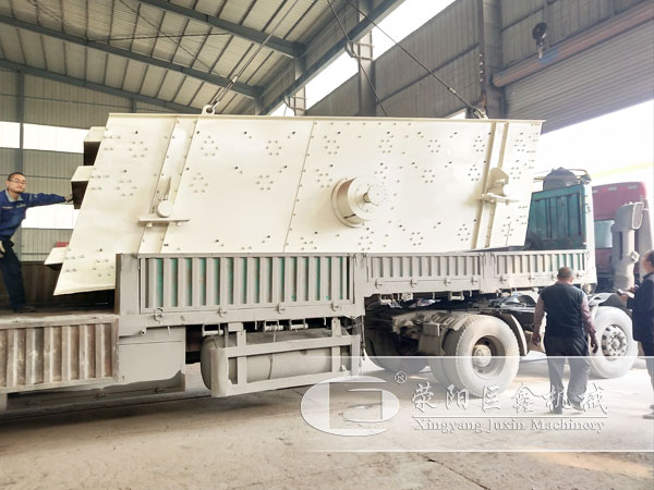 時(shí)產(chǎn)150噸石料生產(chǎn)線(xiàn)發(fā)貨