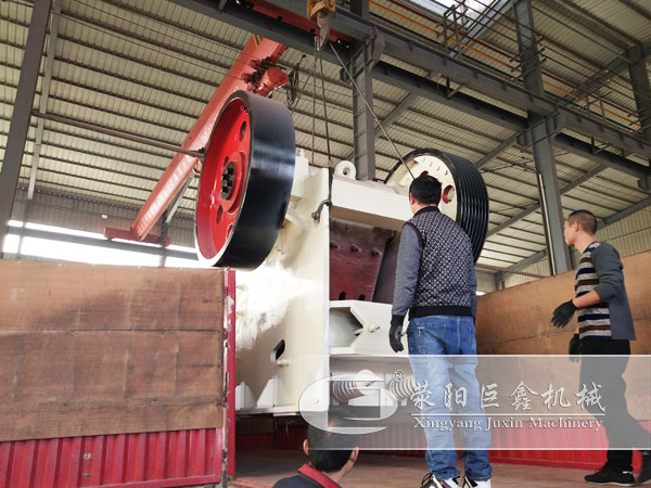 時(shí)產(chǎn)150噸石料生產(chǎn)線(xiàn)發(fā)貨